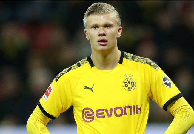 记者：张琳芃大概率还要再坚守一年，发挥老队员传帮带（记者：张琳芃大概率再战一年，担起老将传帮带职责）