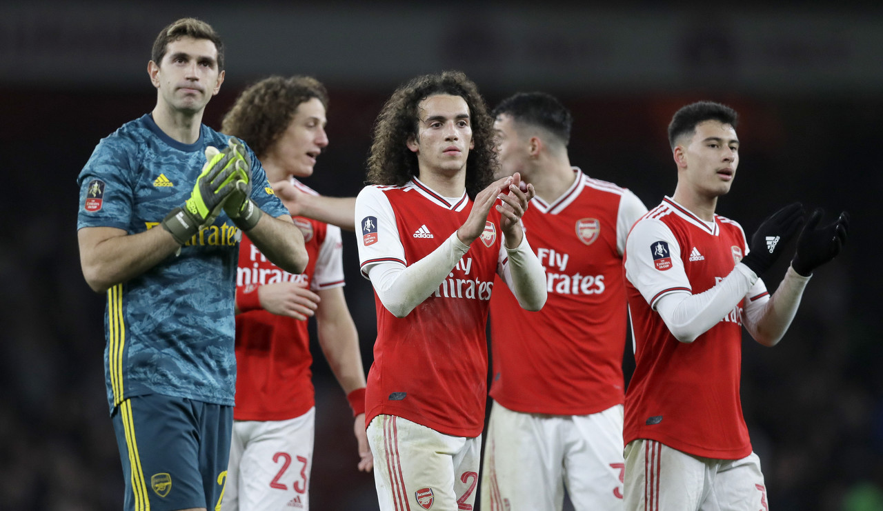 交流学习，乌兹别克斯坦U22拜访成都足协温江基地（乌兹别克斯坦U22赴成都足协温江基地交流参访）