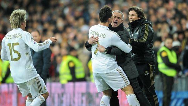 记者：曼联仍然对巴莱巴感兴趣，下次求购可能压低报价（记者：曼联对巴莱巴兴趣未减，下一轮报价可能下调）