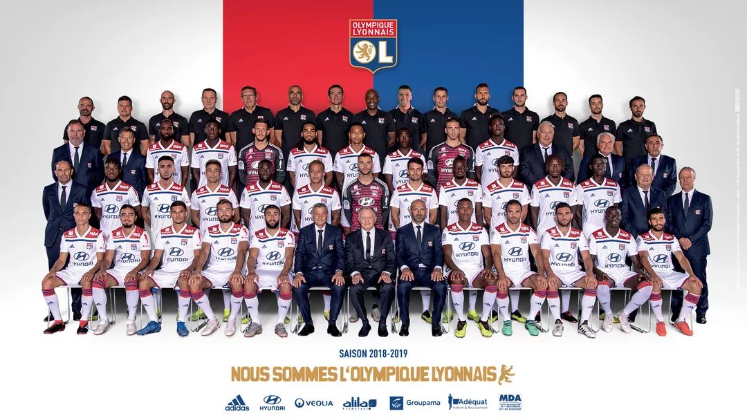 凯恩：这是英格兰史上最强阵，我们将是明年世界杯的夺冠热门（凯恩称英格兰阵容空前强大：明年世界杯我们是头号热门）