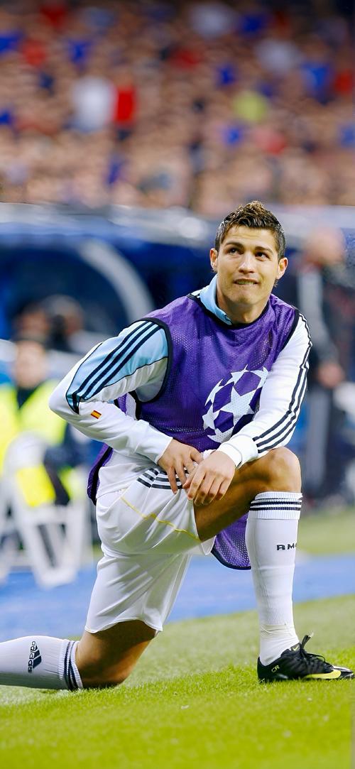 联赛不用让路了，国足2026年国际比赛日期间不会提前组织集训（2026年国际比赛日联赛照常进行，国足不提前集训）