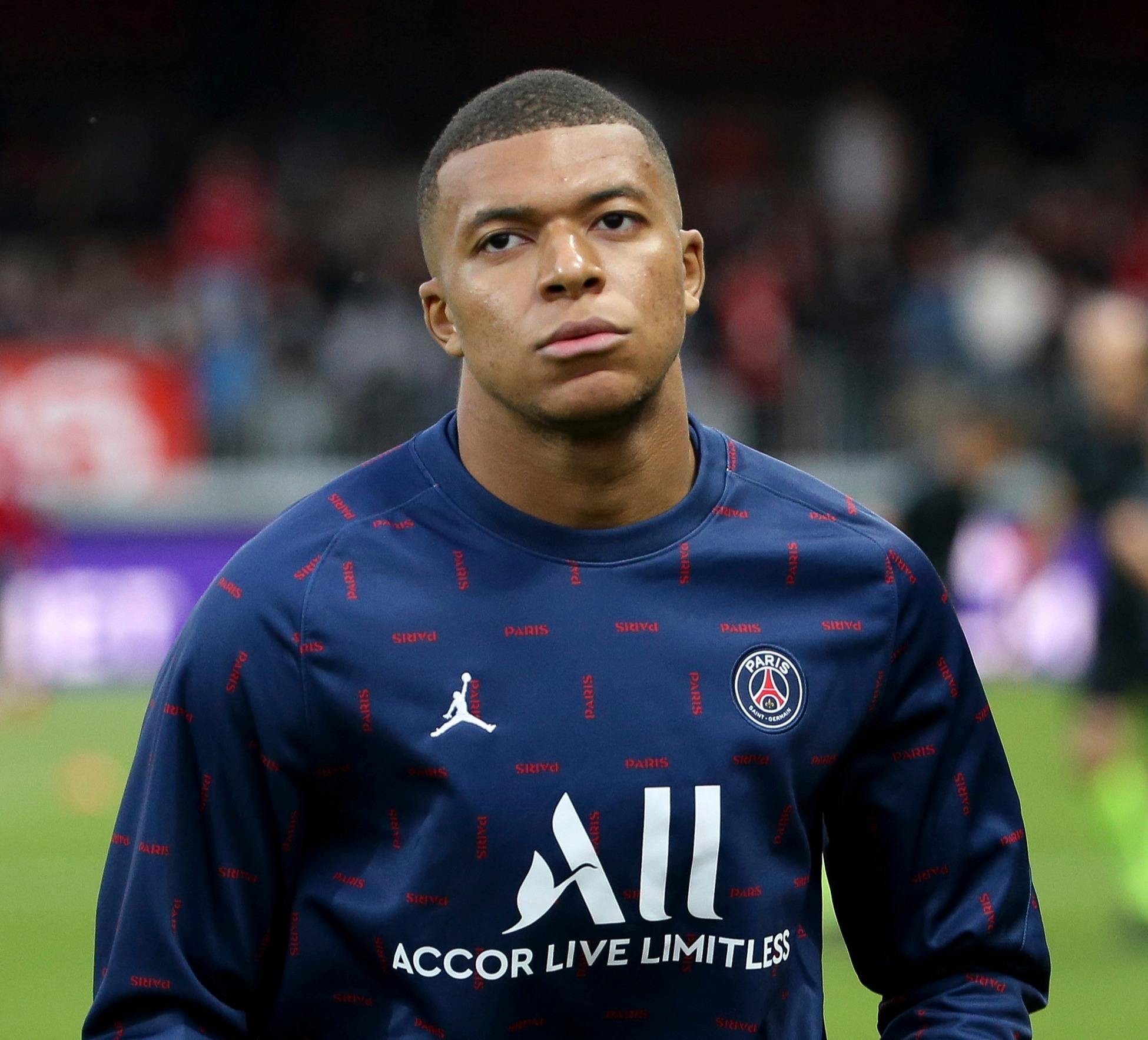 马卡报：伯纳乌将举行特别嘉年华，变身圣诞乐园！门票已售罄（马卡报：伯纳乌将上演圣诞嘉年华，化身冬日乐园，门票告罄）