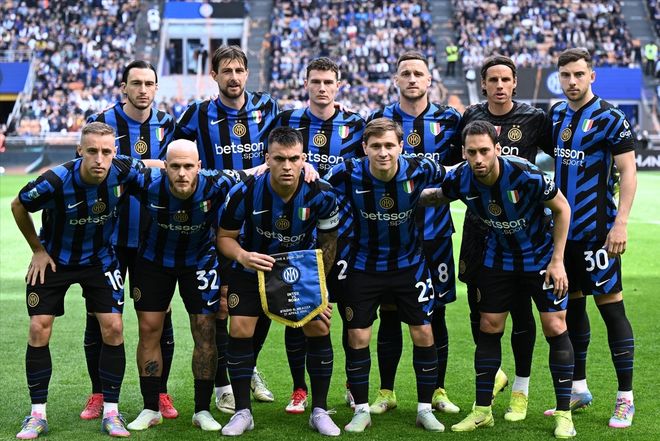 邮报：曼联询问多纳鲁马转会可能性，转会费与工资都超出预算（邮报：曼联探讨引进多纳鲁马，但转会费与薪资要求均超预算）