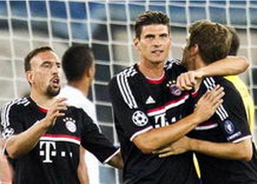 半场战报：瓦伦西亚0-0皇家贝蒂斯，安东尼、阿布德失良机（中场战况：瓦伦西亚与皇家贝蒂斯0-0互交白卷，安东尼与阿布德错失良机）