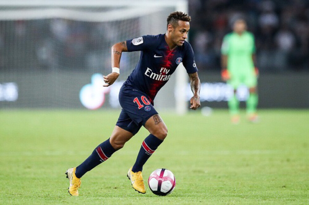 这下真是把足球踢成了艺术（当足球踢成艺术）