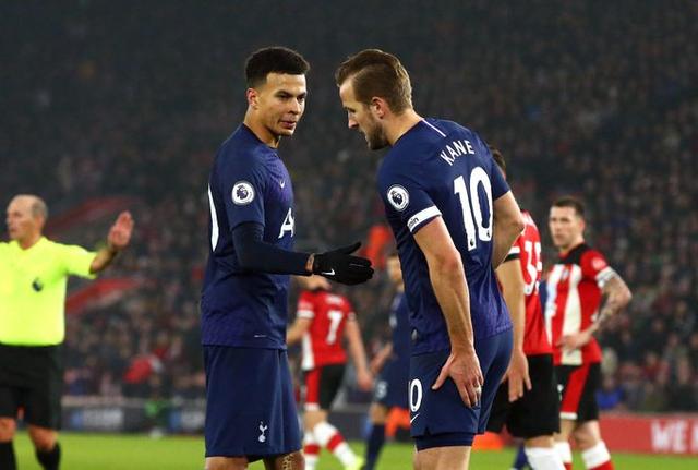 格策：很期待对阵巴萨，我们必须拿出百分之百的状态（格策：盼与巴萨过招，我们必须以百分百状态应战）