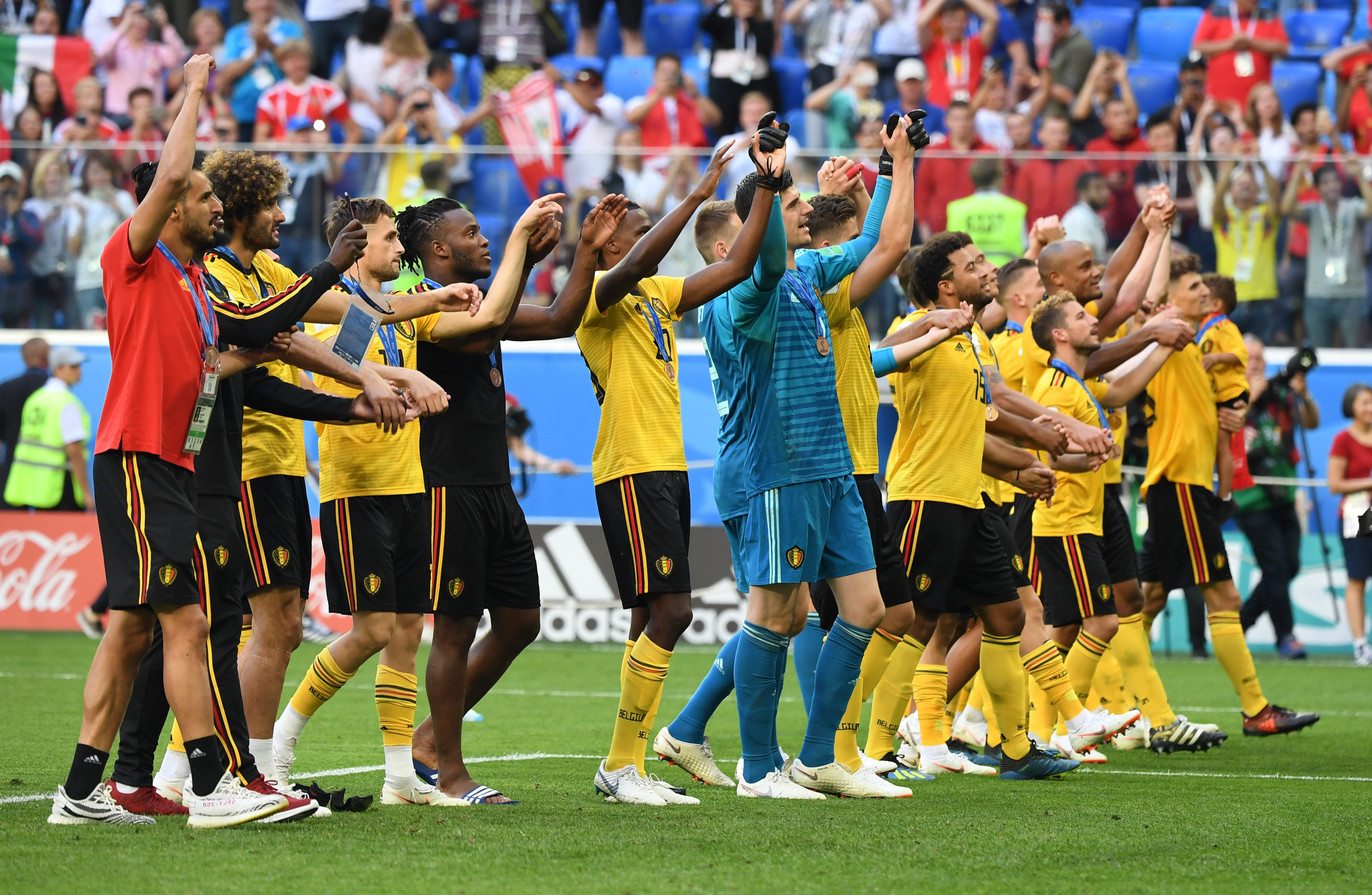 诺伊尔：虽然对阵巴黎不是场淘汰赛，但对我们而言是荣誉之战（诺伊尔：与巴黎交锋虽非淘汰赛，对我们却是尊严之战）