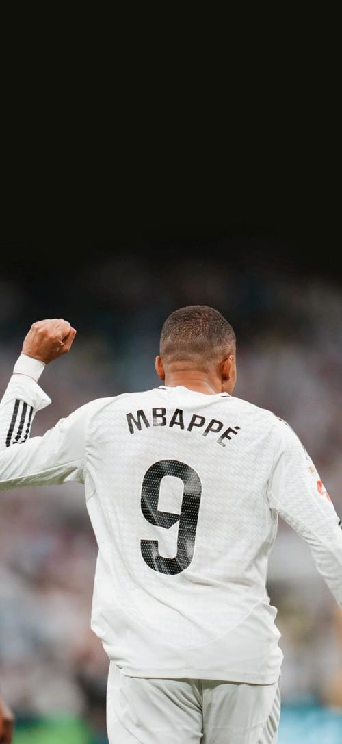 意媒：帕尔马冬窗瞄准米雷蒂，球员本人希望能在尤文争取机会（意媒：帕尔马冬窗有意引进米雷蒂，球员更愿留守尤文争机会）