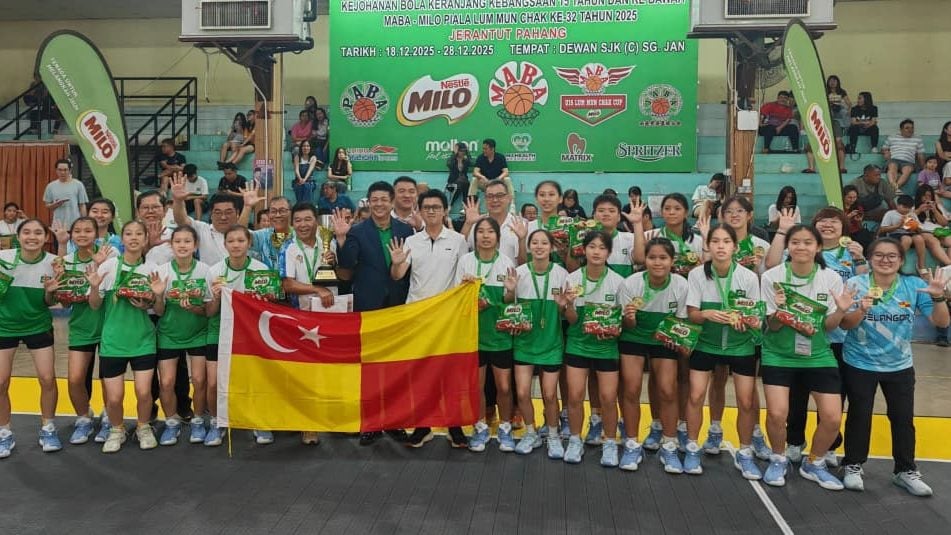 塞尔塔社媒玩梗曼联：五连胜在手，做我们的剪头哥就可以理发了（塞尔塔社媒调侃曼联：拿下五连胜，当我们的“剪头哥”就能理发）